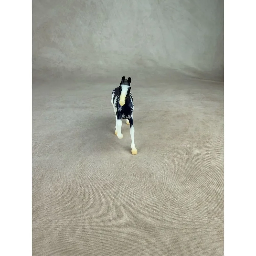 Breyer Stablemate Club Lanin Breyer Horse